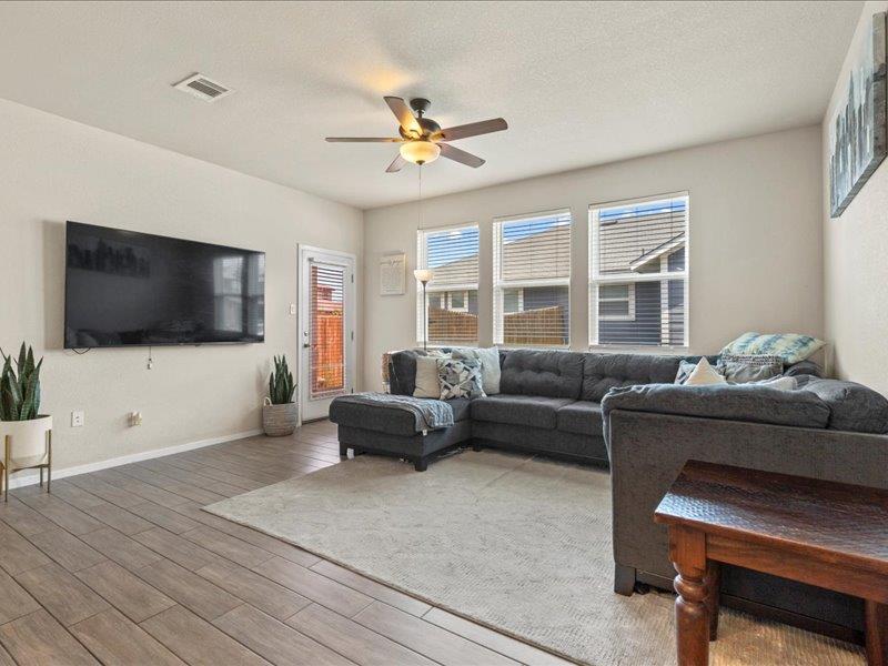 204 Lake Placid Run, Elgin, TX 78621