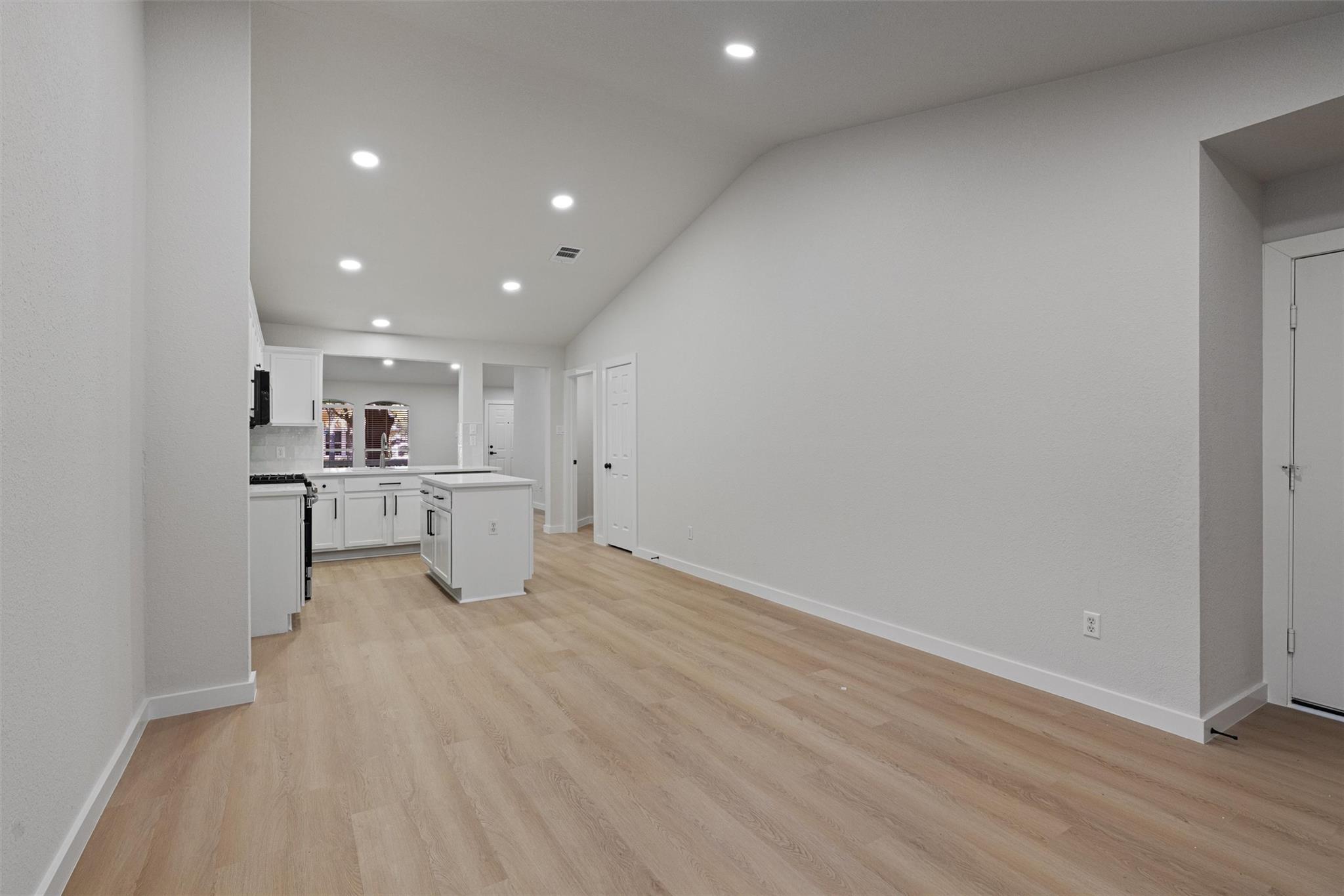 1208 Rawhide Trl, Cedar Park, TX 78613