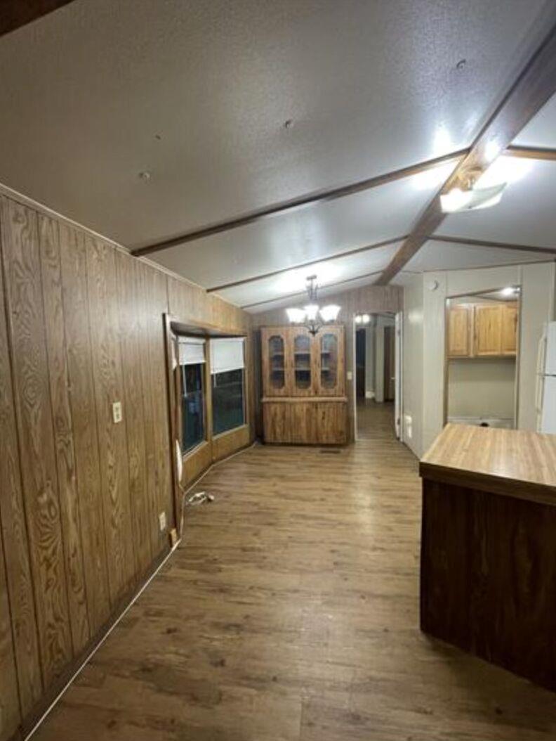 410 W North St, Kyle, TX 78640