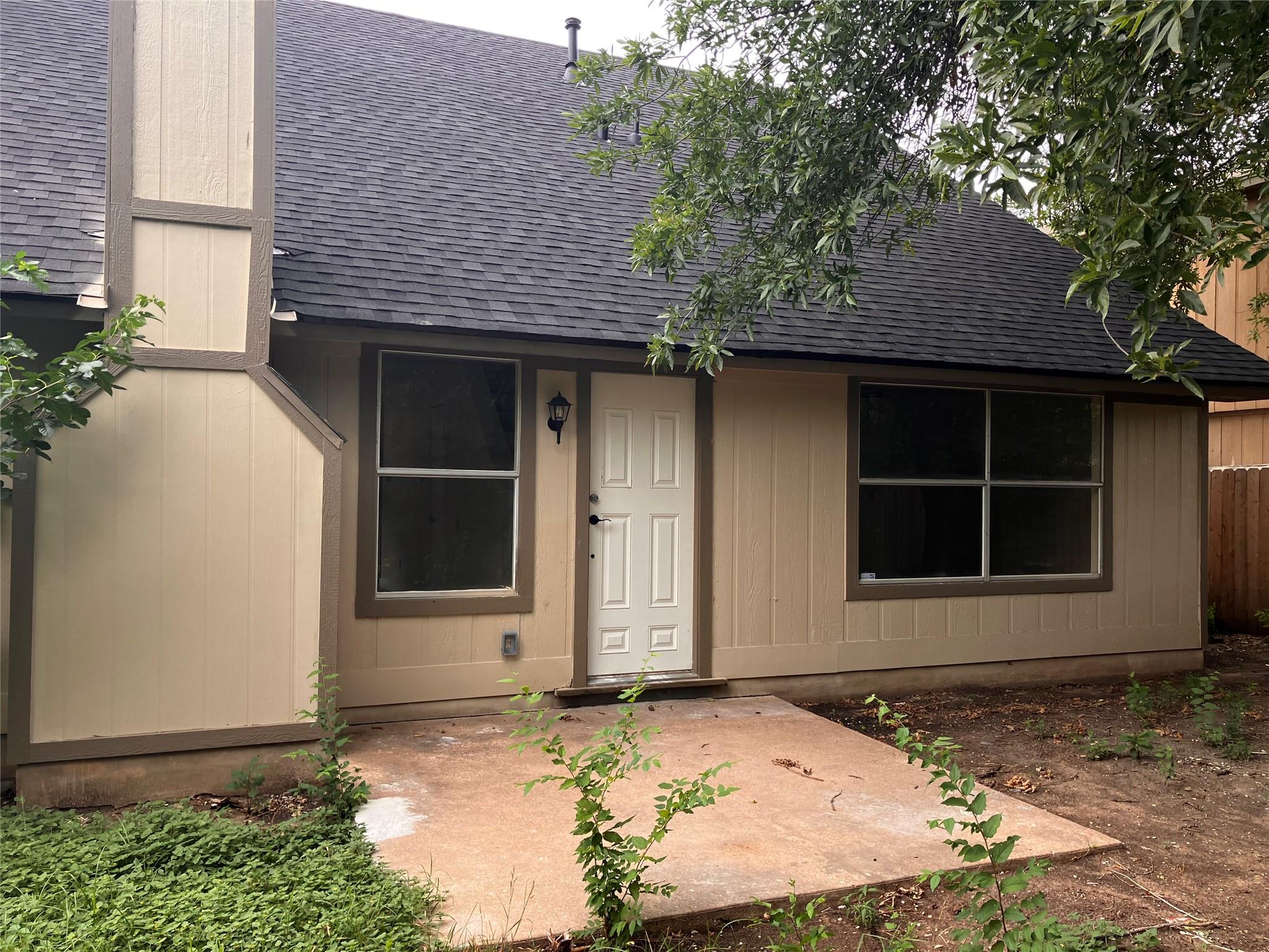 1302 Garden Path Dr, Round Rock, TX 78664