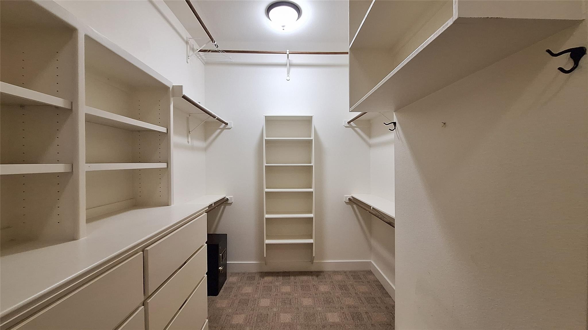 130 Squires Dr, Lakeway, TX 78734