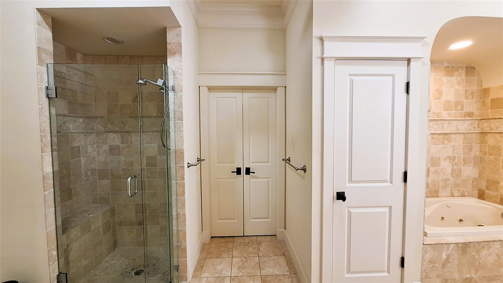 130 Squires Dr, Lakeway, TX 78734