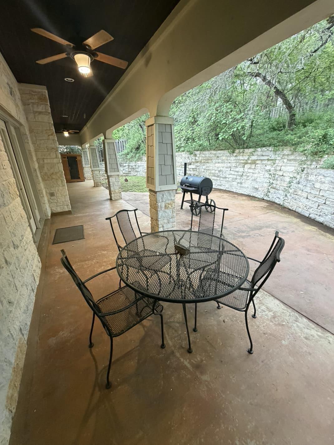 130 Squires Dr, Lakeway, TX 78734