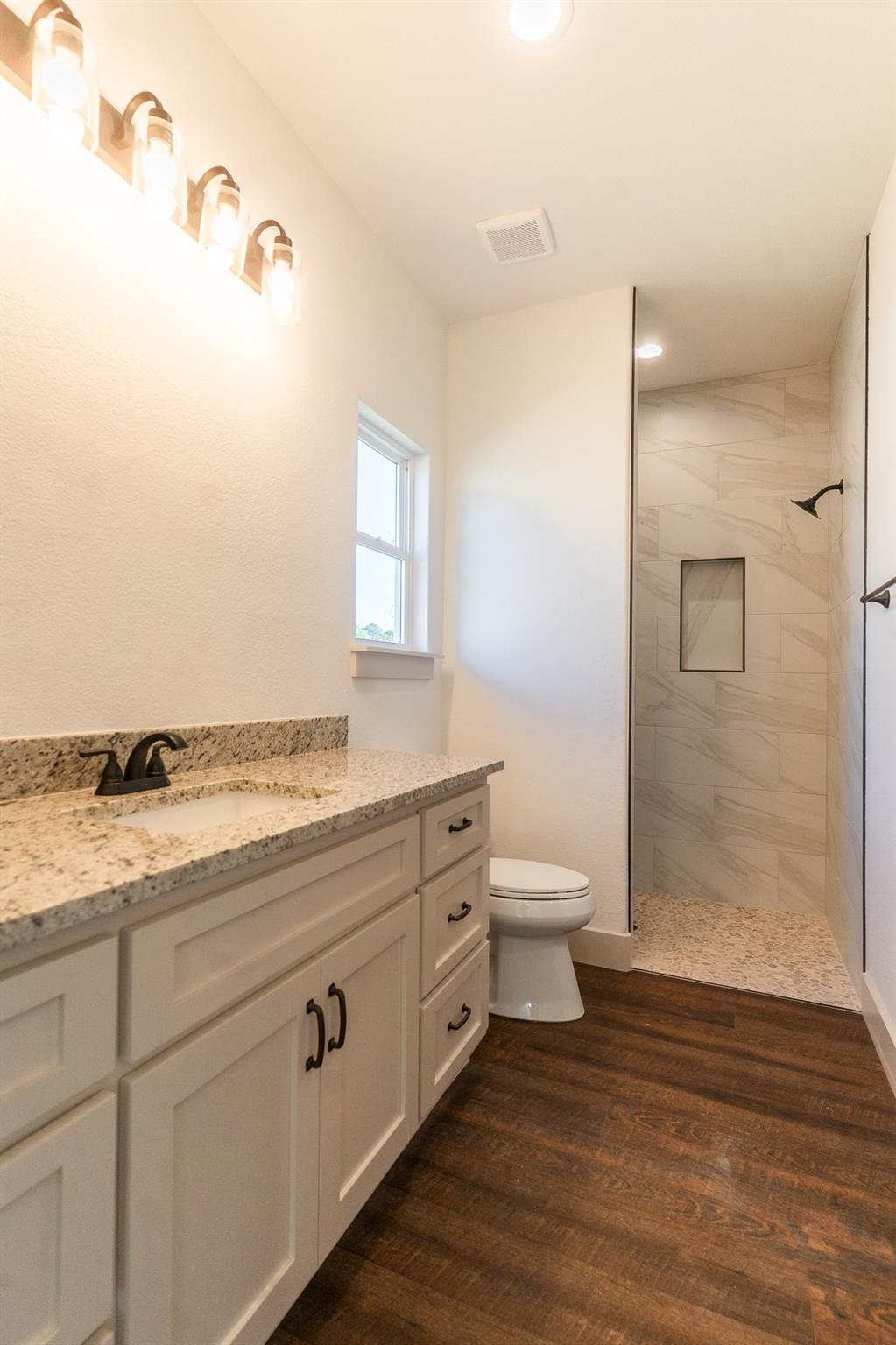 302 String Prairie Way, Smithville, TX 78957