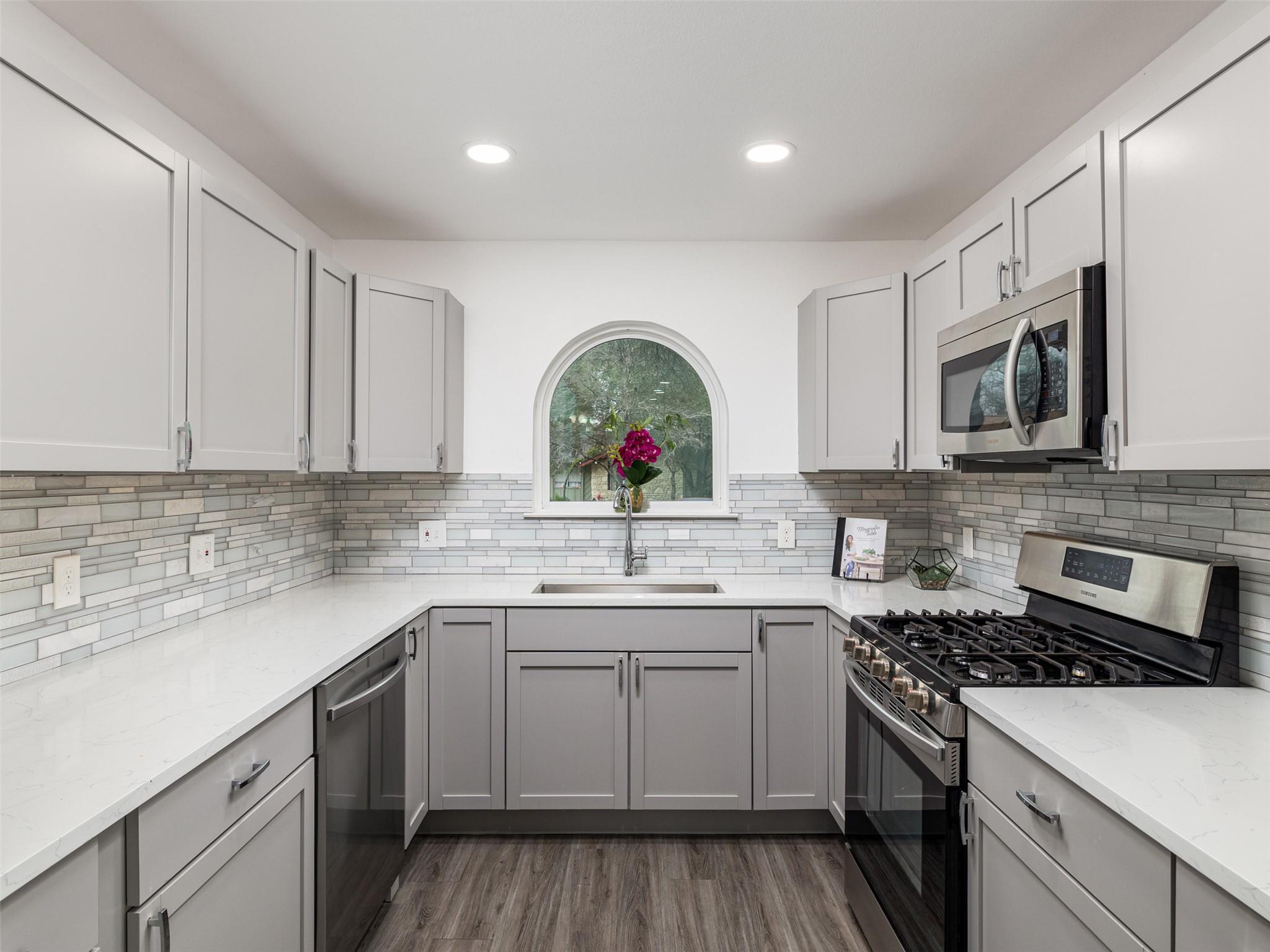 711 Buckingham Pl, Austin, TX 78745