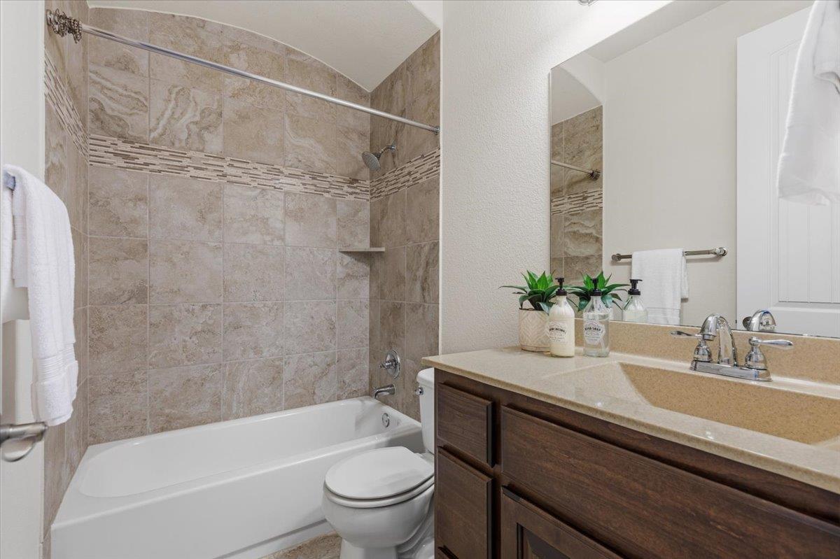 531 Whispering Wind Way, Austin, TX 78737