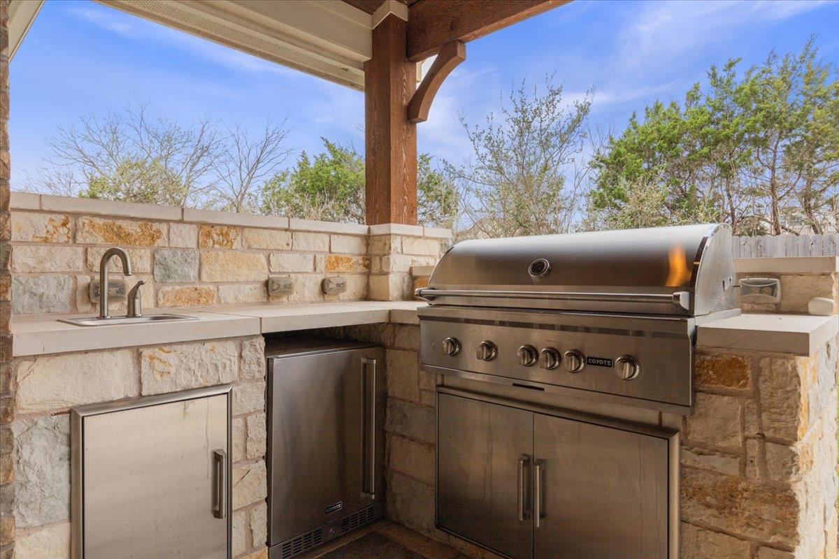 531 Whispering Wind Way, Austin, TX 78737