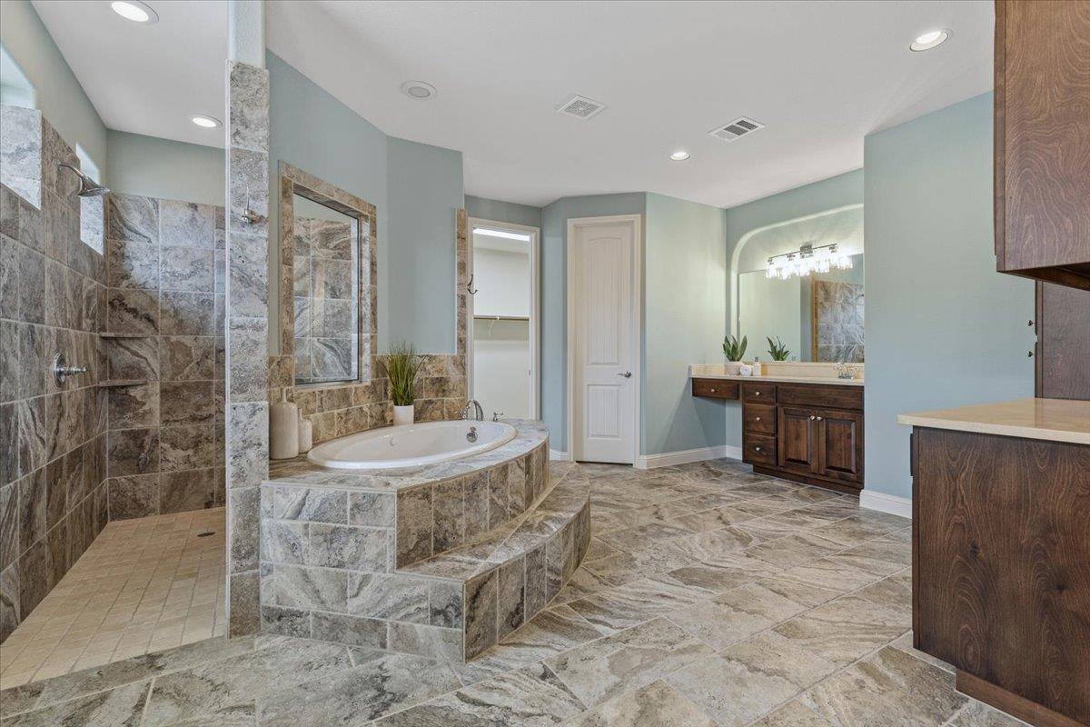 531 Whispering Wind Way, Austin, TX 78737