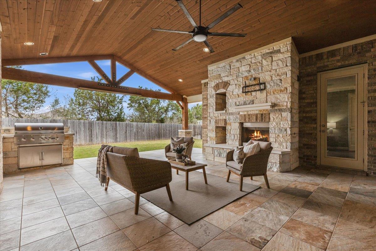531 Whispering Wind Way, Austin, TX 78737