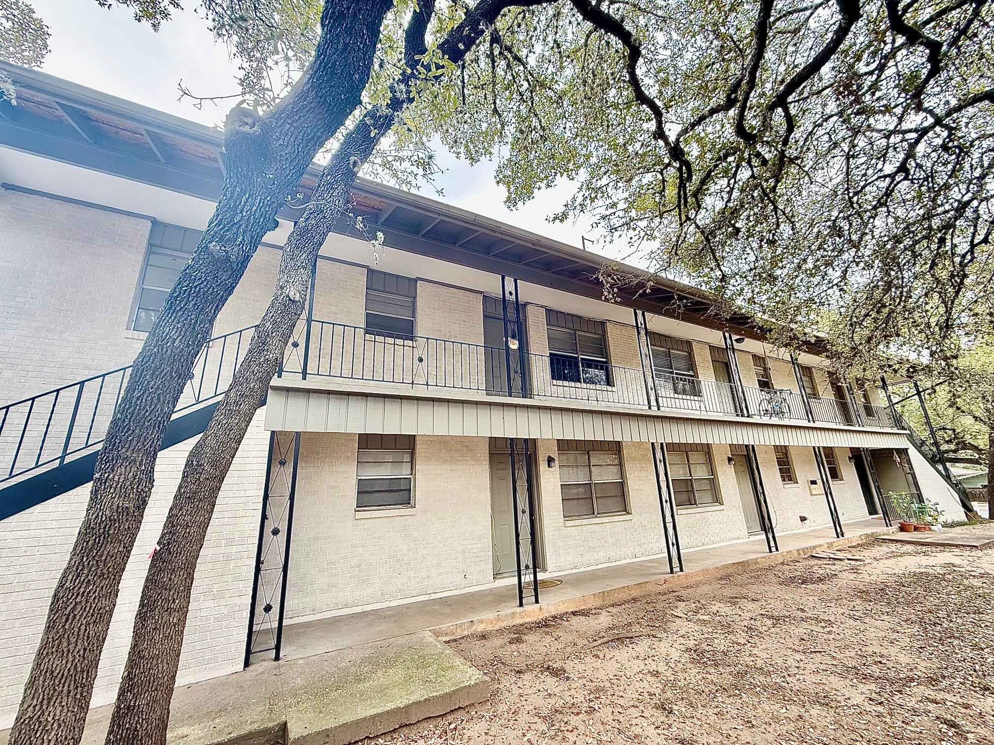 2411 S 5th St # 6, Austin, TX 78704