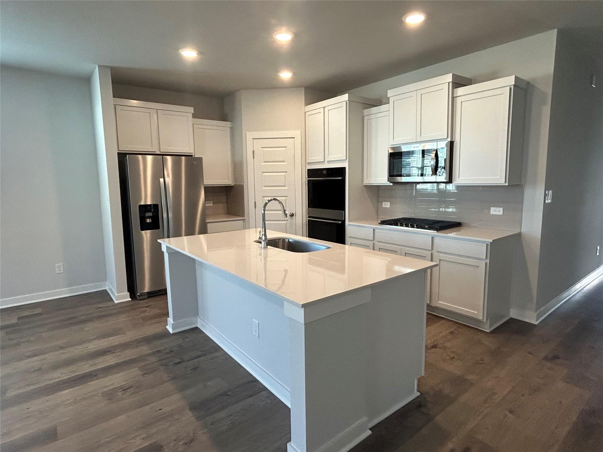 2423 Ekvall Dr, Round Rock, TX 78665