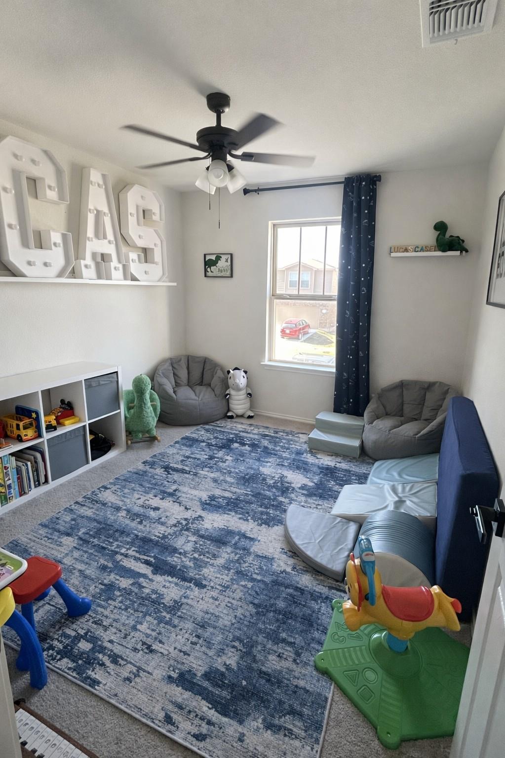 104 Hellfighters Way, Jarrell, TX 76537