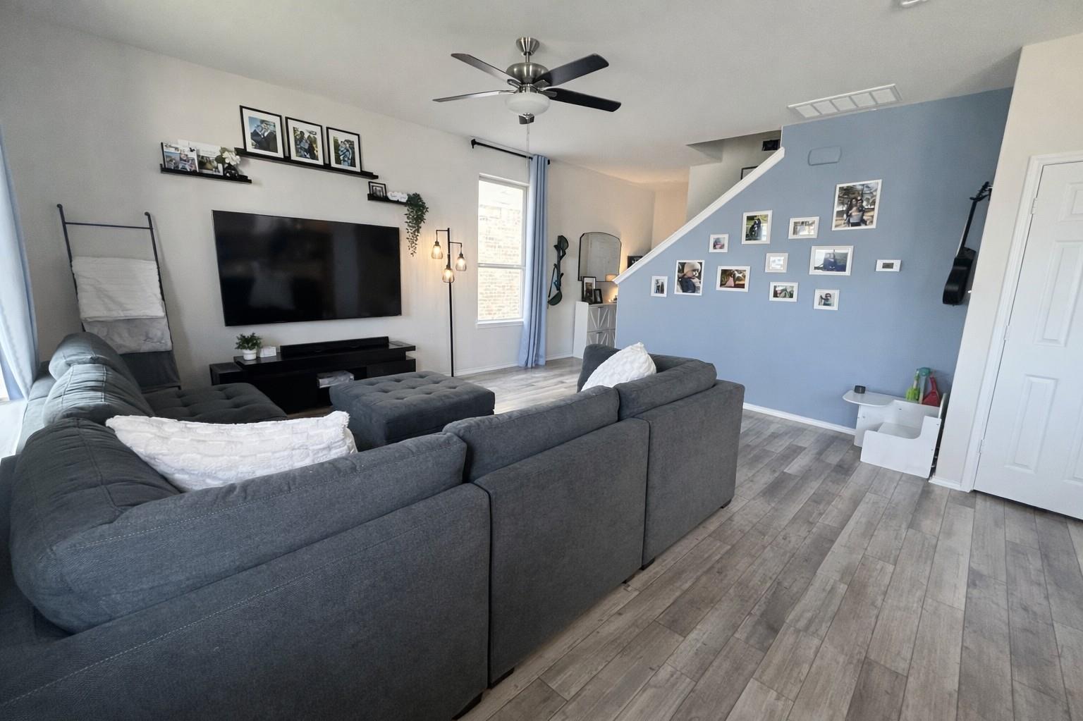 104 Hellfighters Way, Jarrell, TX 76537