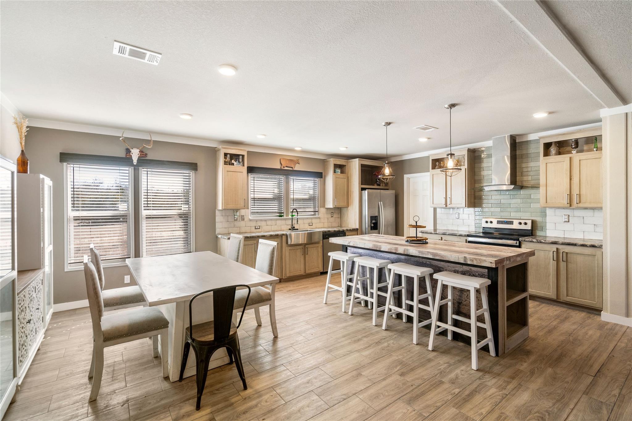 2175 County Road 153, Georgetown, TX 78626