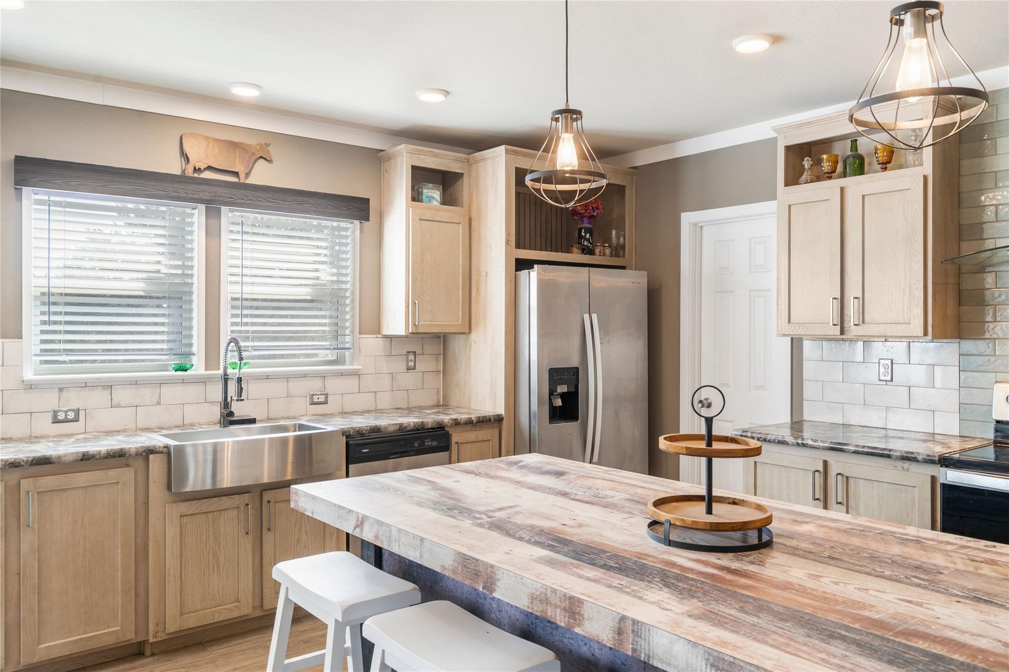 2175 County Road 153, Georgetown, TX 78626