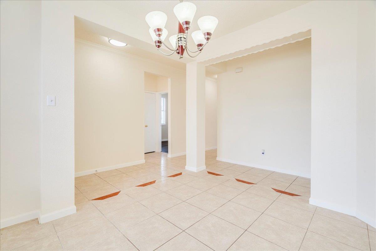 1021 Black Locust Dr W, Pflugerville, TX 78660