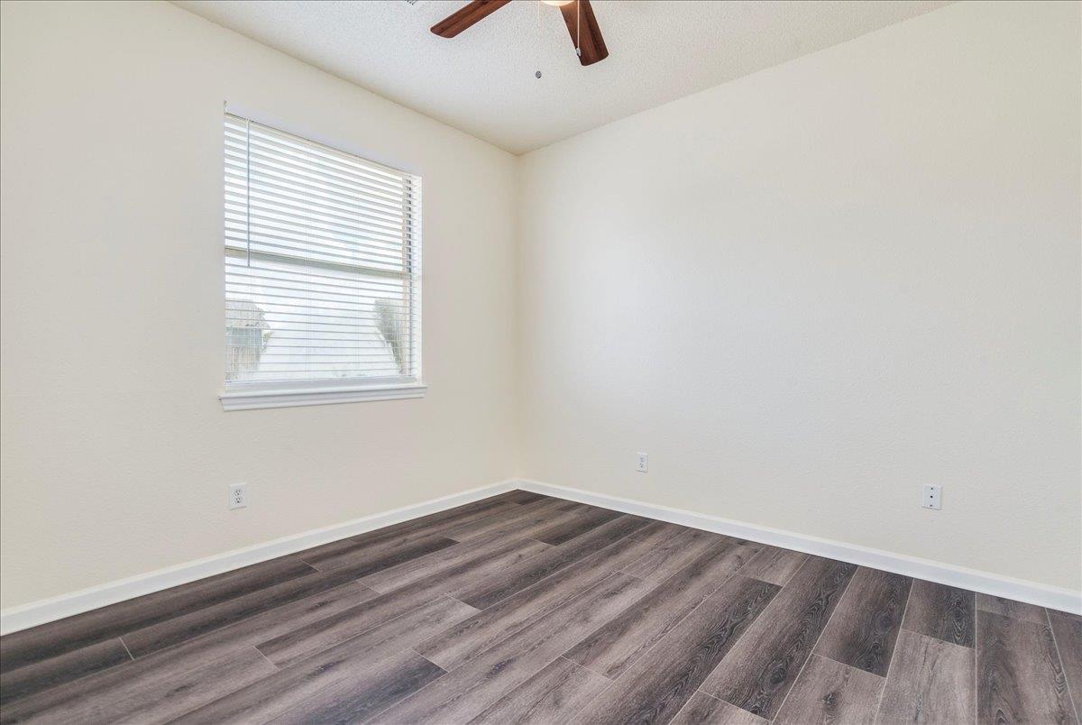 1021 Black Locust Dr W, Pflugerville, TX 78660