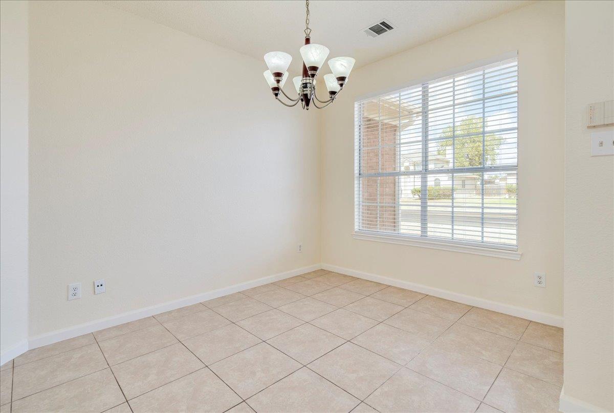 1021 Black Locust Dr W, Pflugerville, TX 78660