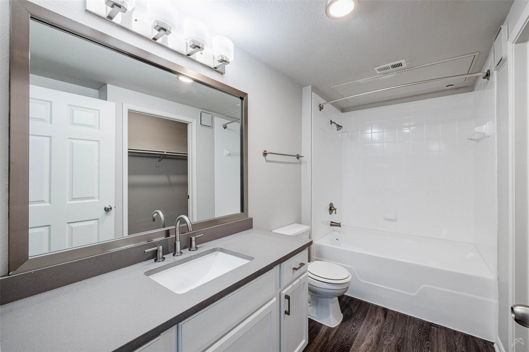 12215 Hunters Chase Dr # N-2207N, Austin, TX 78729