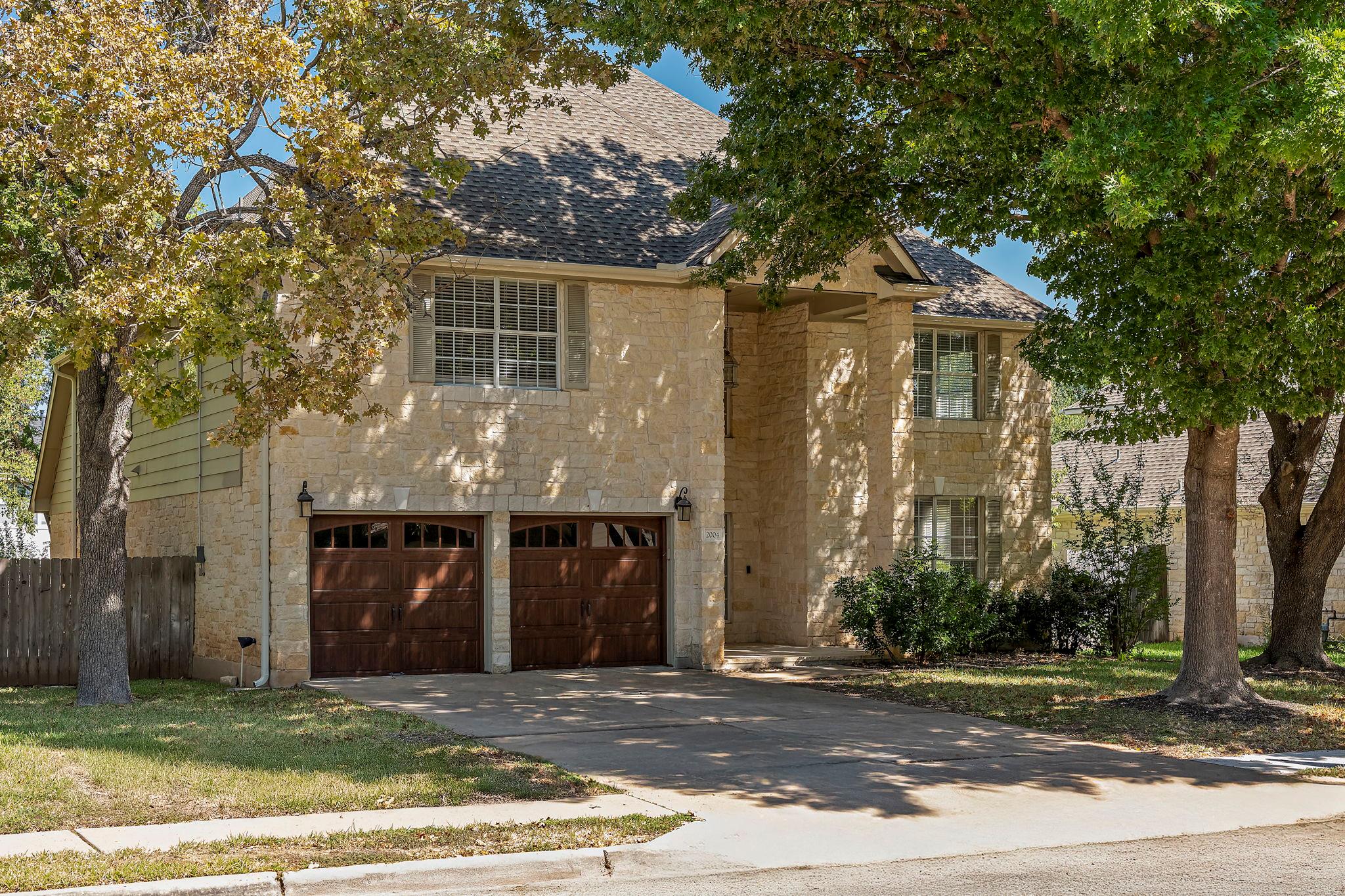 2004 Wood Glen Dr, Round Rock, TX 78681