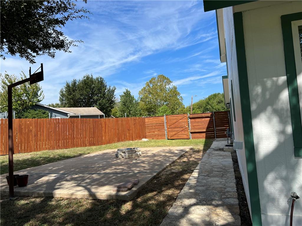 515 Bonita Vista Dr, Buda, TX 78610