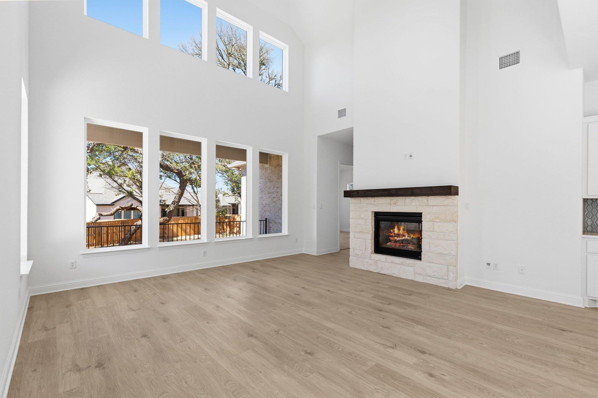 372 Wood Thrush Run, Kyle, TX 78640