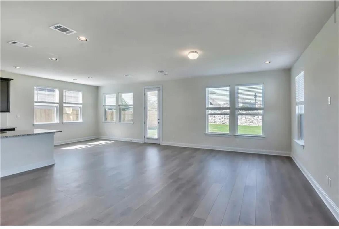 805 Vaughn St, Georgetown, TX 78628