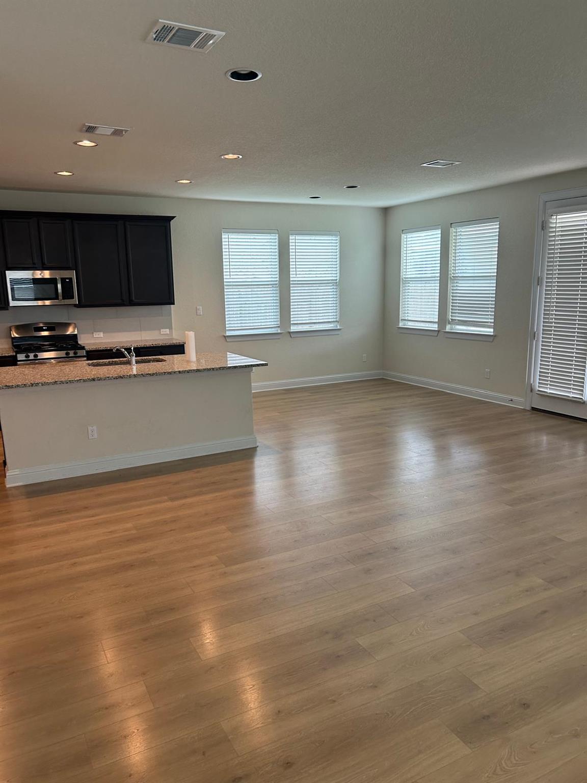 805 Vaughn St, Georgetown, TX 78628