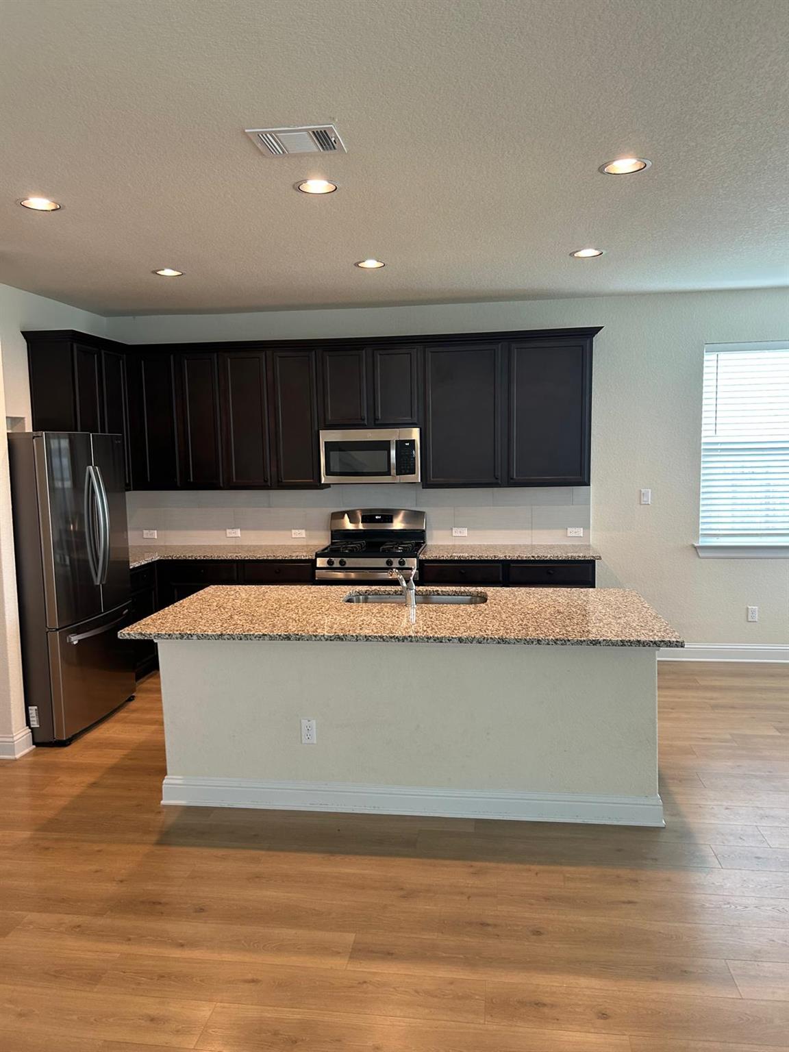 805 Vaughn St, Georgetown, TX 78628