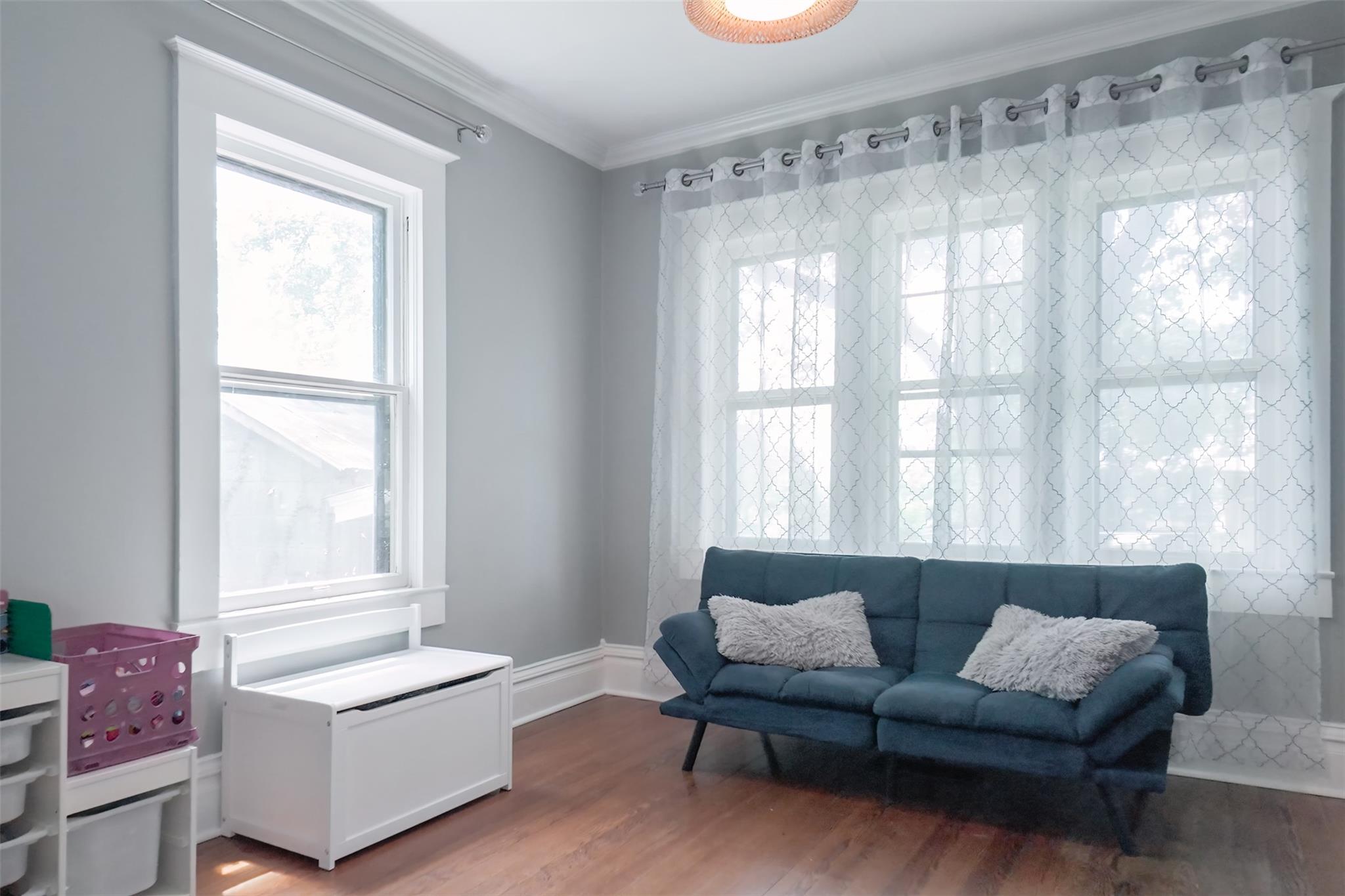 1004 Mitchell St, Gonzales, TX 78629