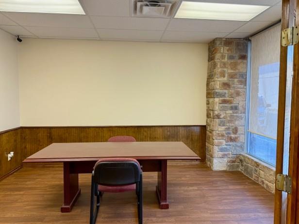 212 S Houston Ave, Cameron, TX 76520