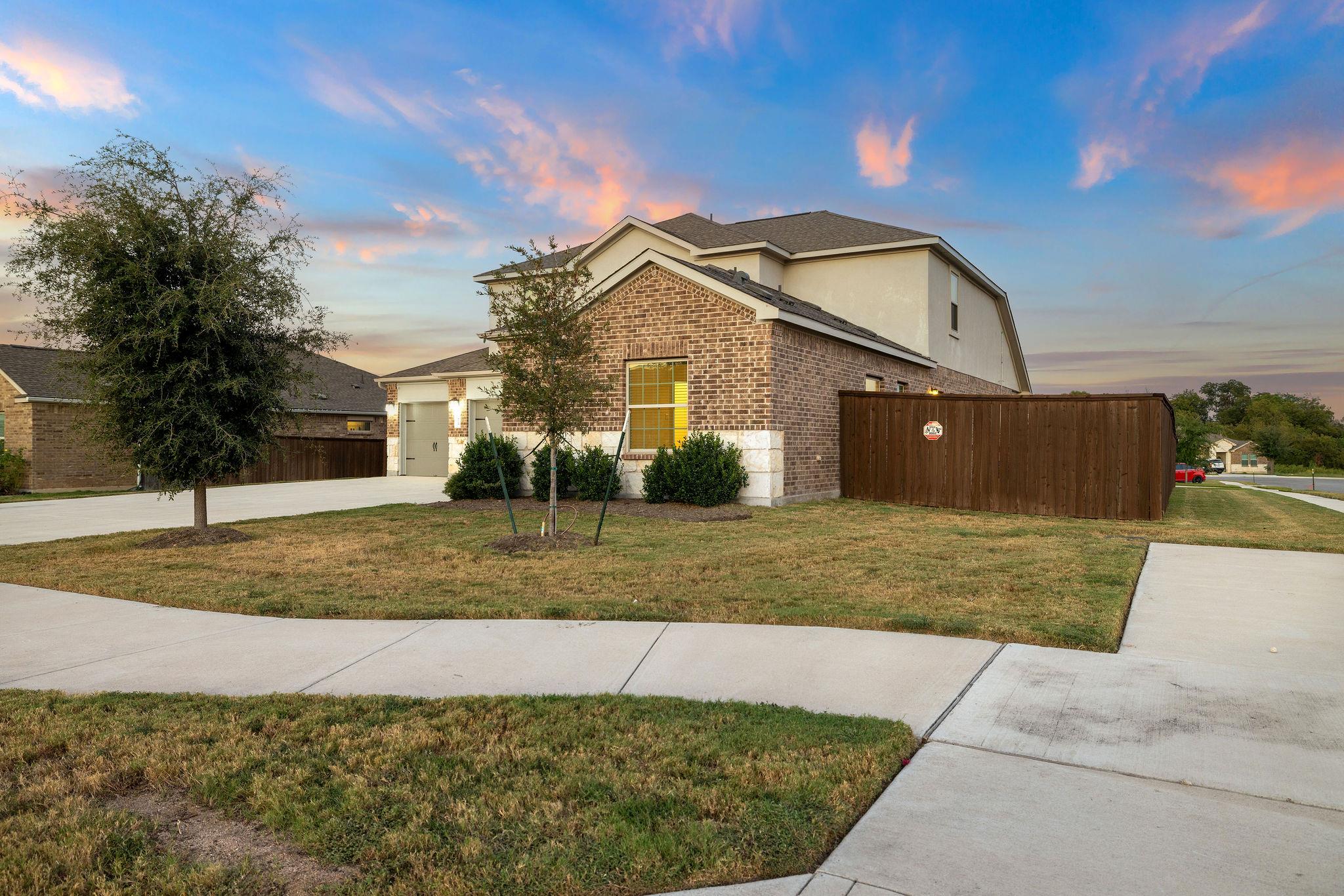 1428 Chad Dr, Round Rock, TX 78665