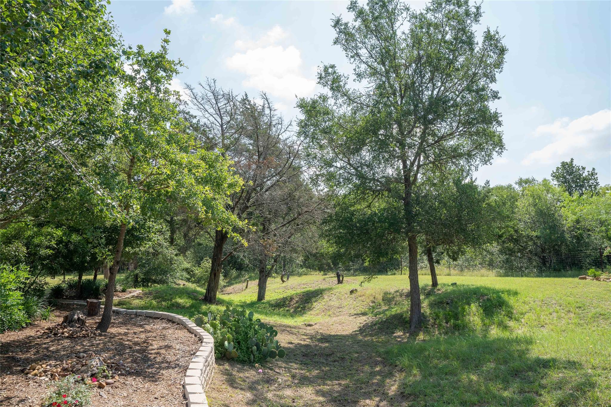 194 Rabbit Trl, Dale, TX 78616