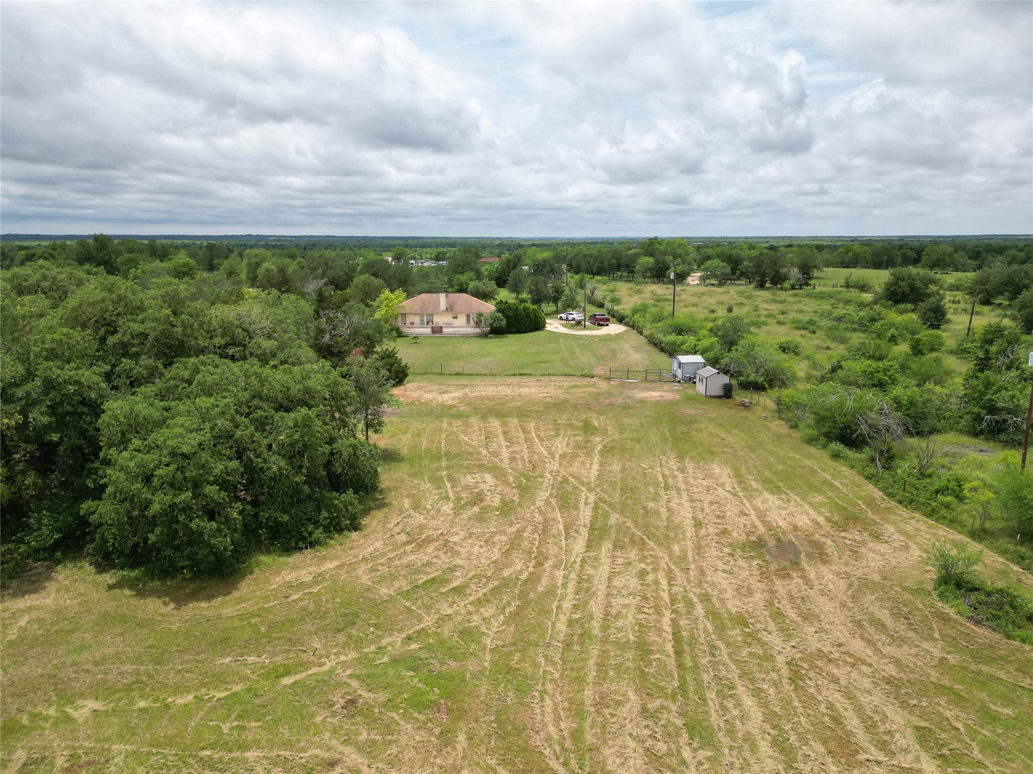 194 Rabbit Trl, Dale, TX 78616