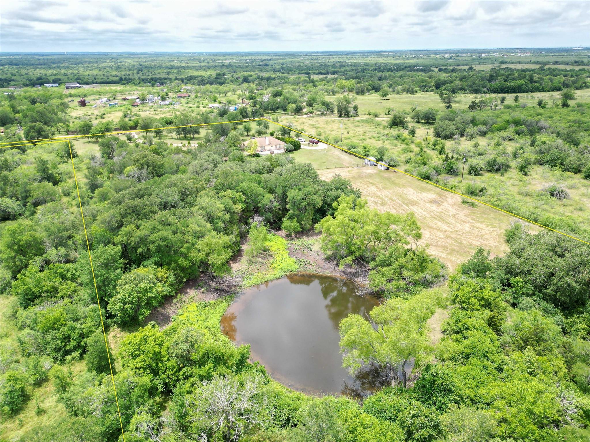 194 Rabbit Trl, Dale, TX 78616