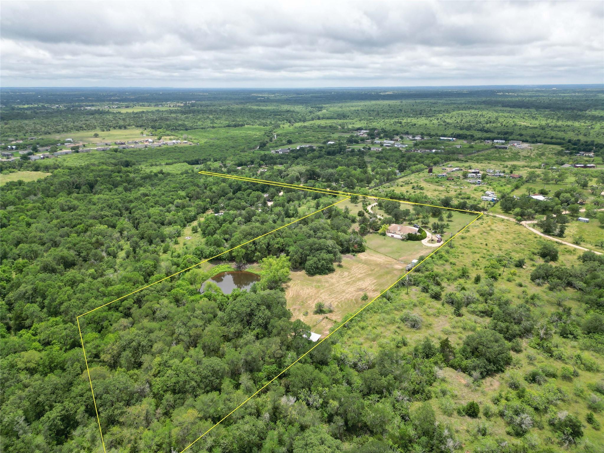 194 Rabbit Trl, Dale, TX 78616