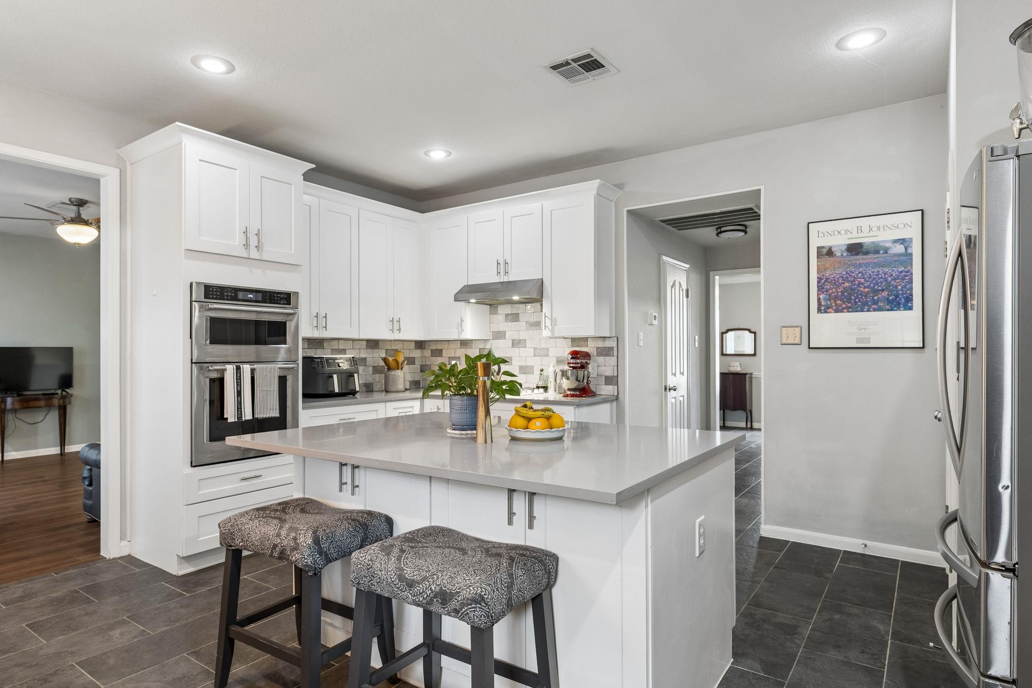 6804 Robert Dixon Dr, Austin, TX 78749