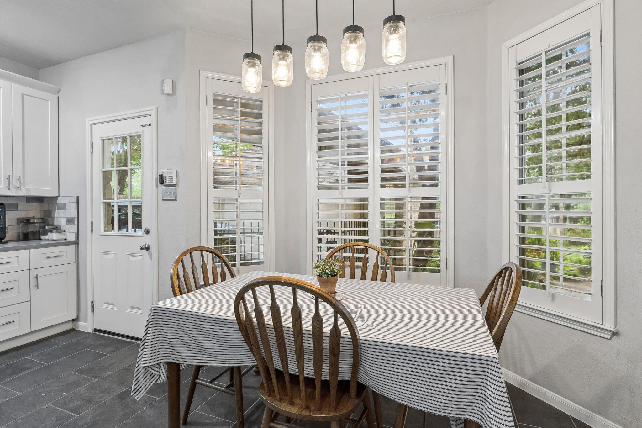 6804 Robert Dixon Dr, Austin, TX 78749