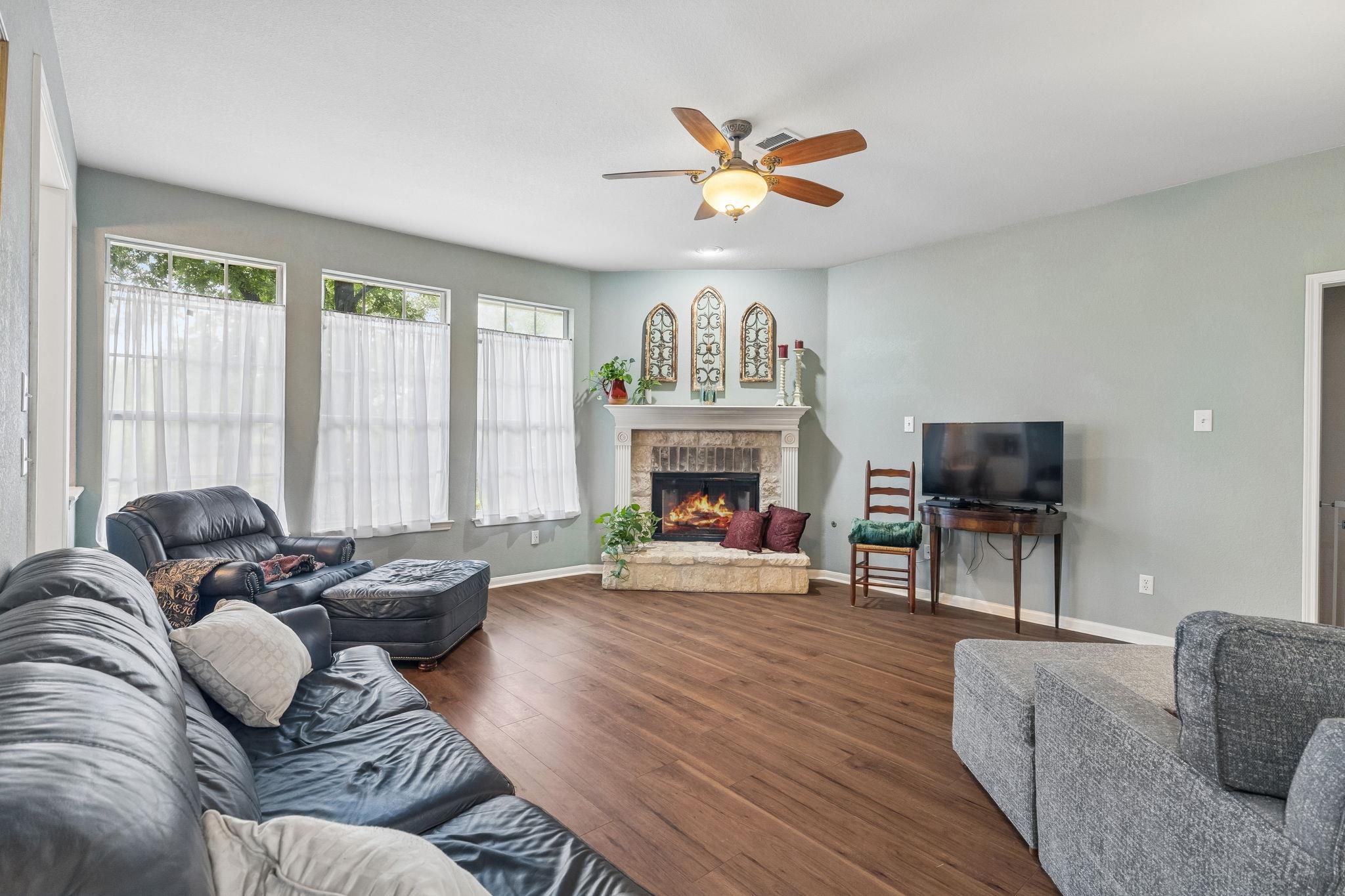 6804 Robert Dixon Dr, Austin, TX 78749