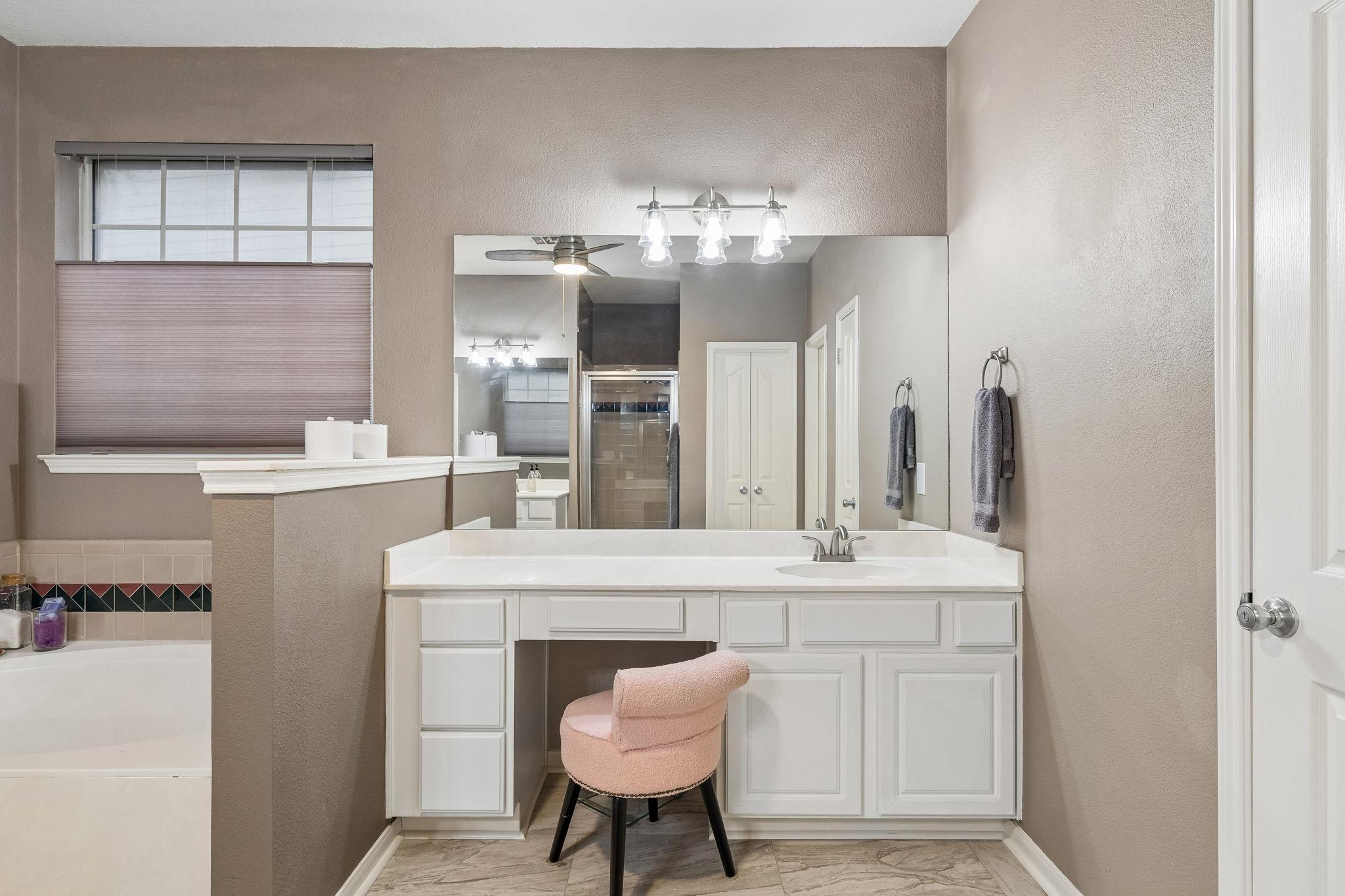 6804 Robert Dixon Dr, Austin, TX 78749