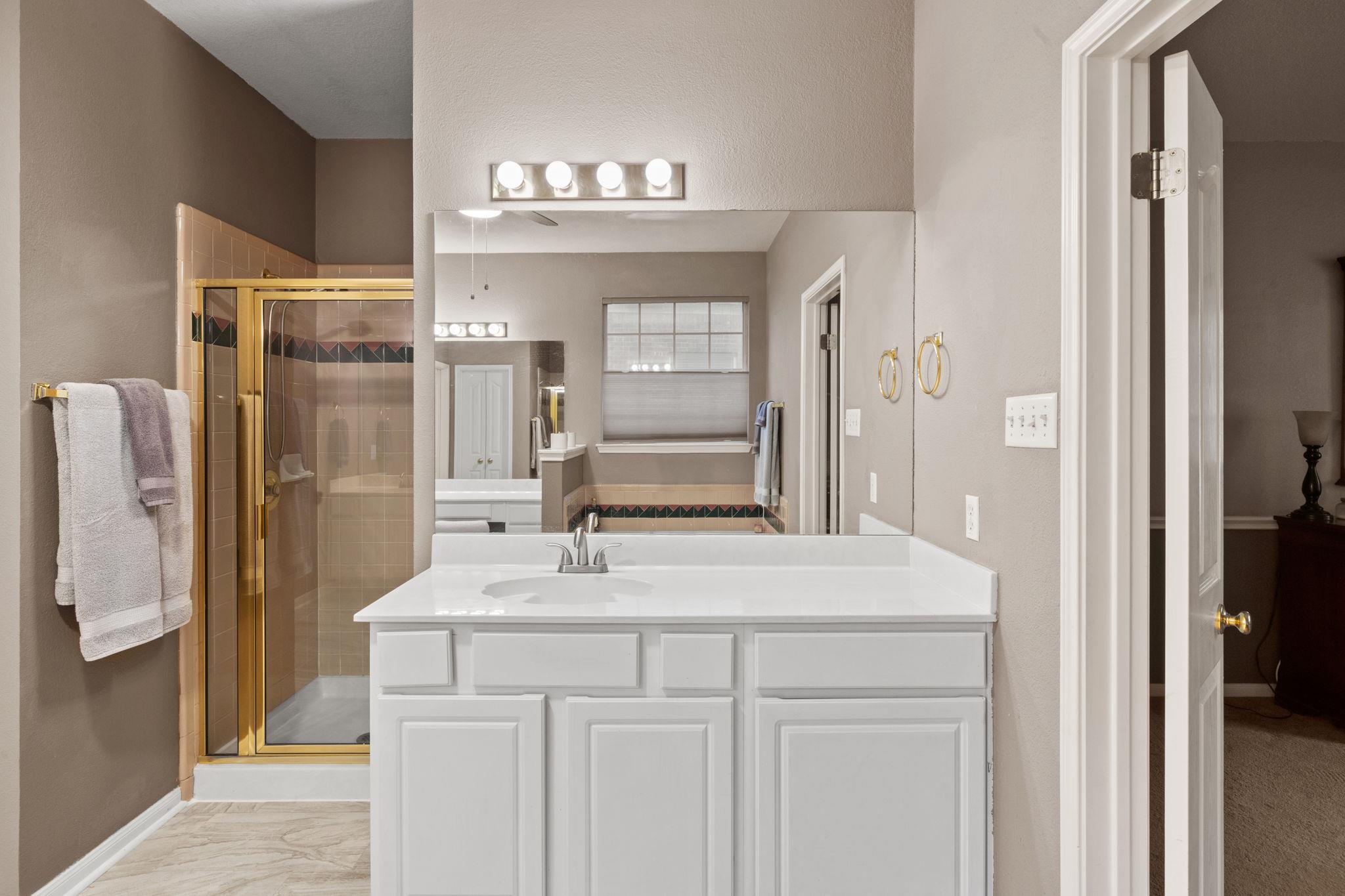 6804 Robert Dixon Dr, Austin, TX 78749