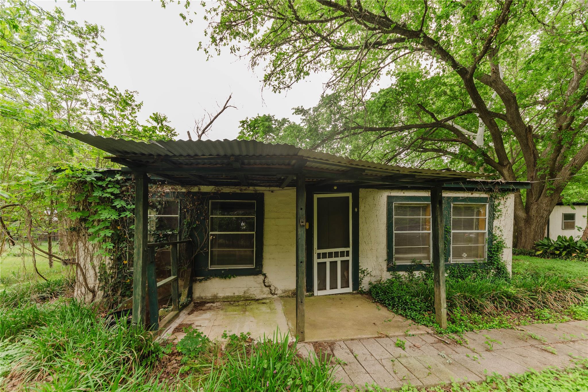262 Highway 95 S # A, Smithville, TX 78957