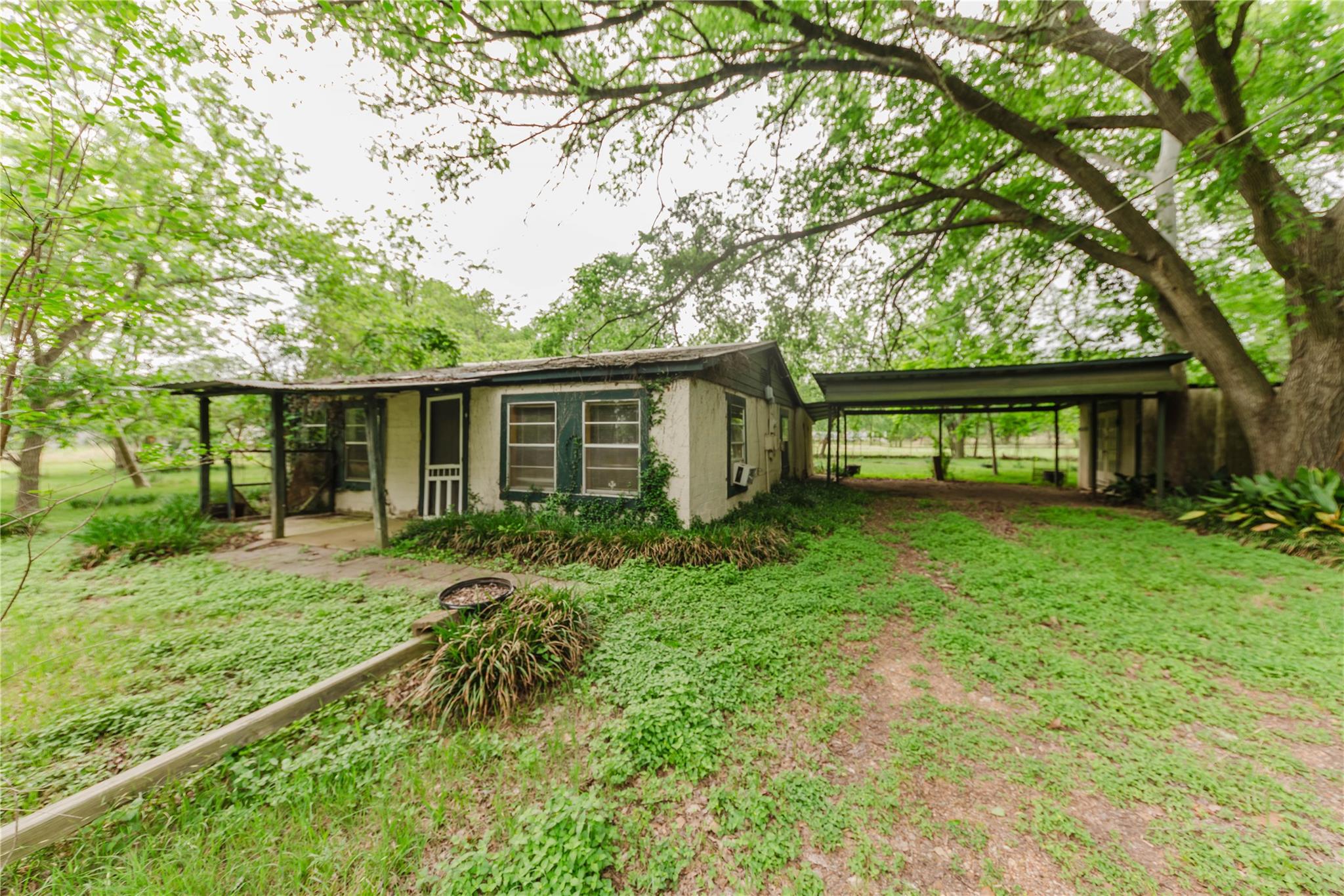 262 Highway 95 S # A, Smithville, TX 78957