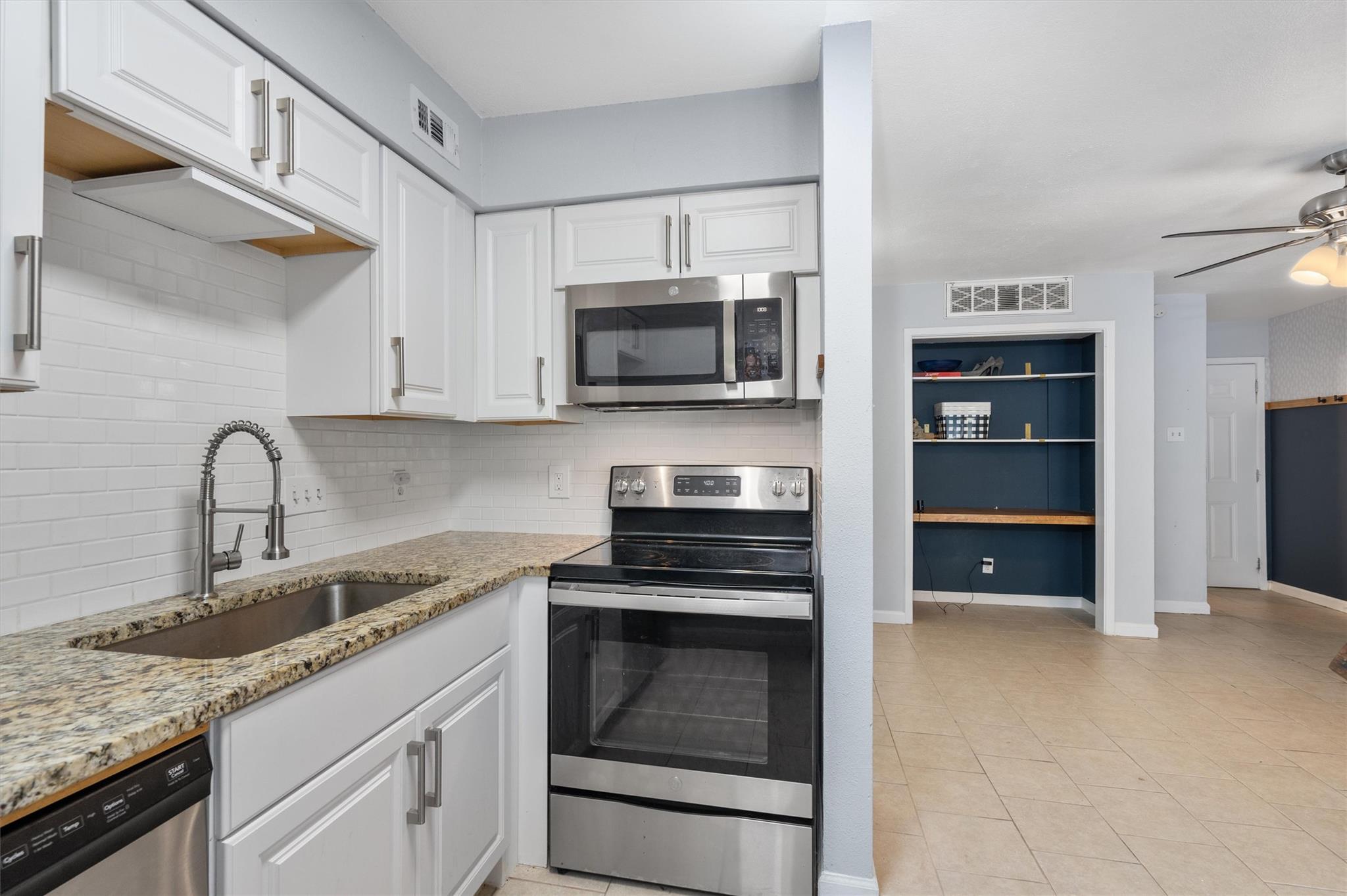 1840 Burton Dr # 131, Austin, TX 78741