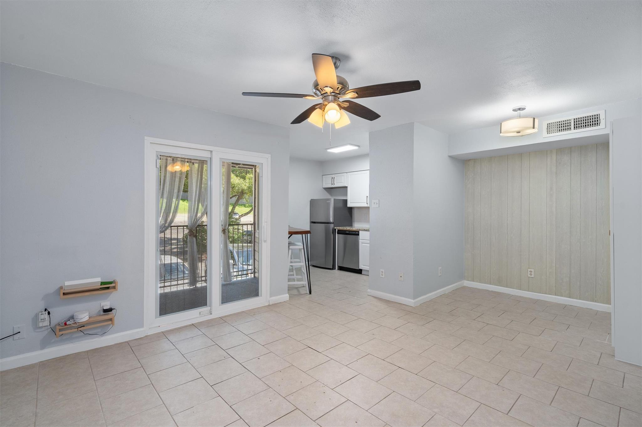 1840 Burton Dr # 131, Austin, TX 78741