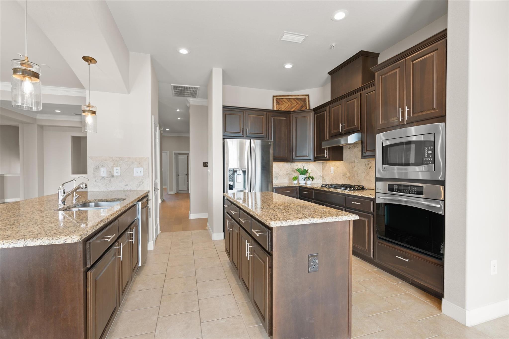 7800 Southwest Pkwy Pkwy # 2020, Austin, TX 78735