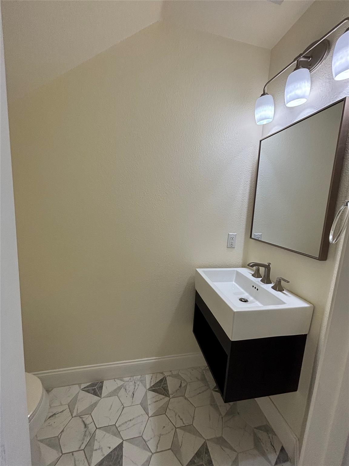 4717 Lake Champlain Ln # 167, Austin, TX 78754