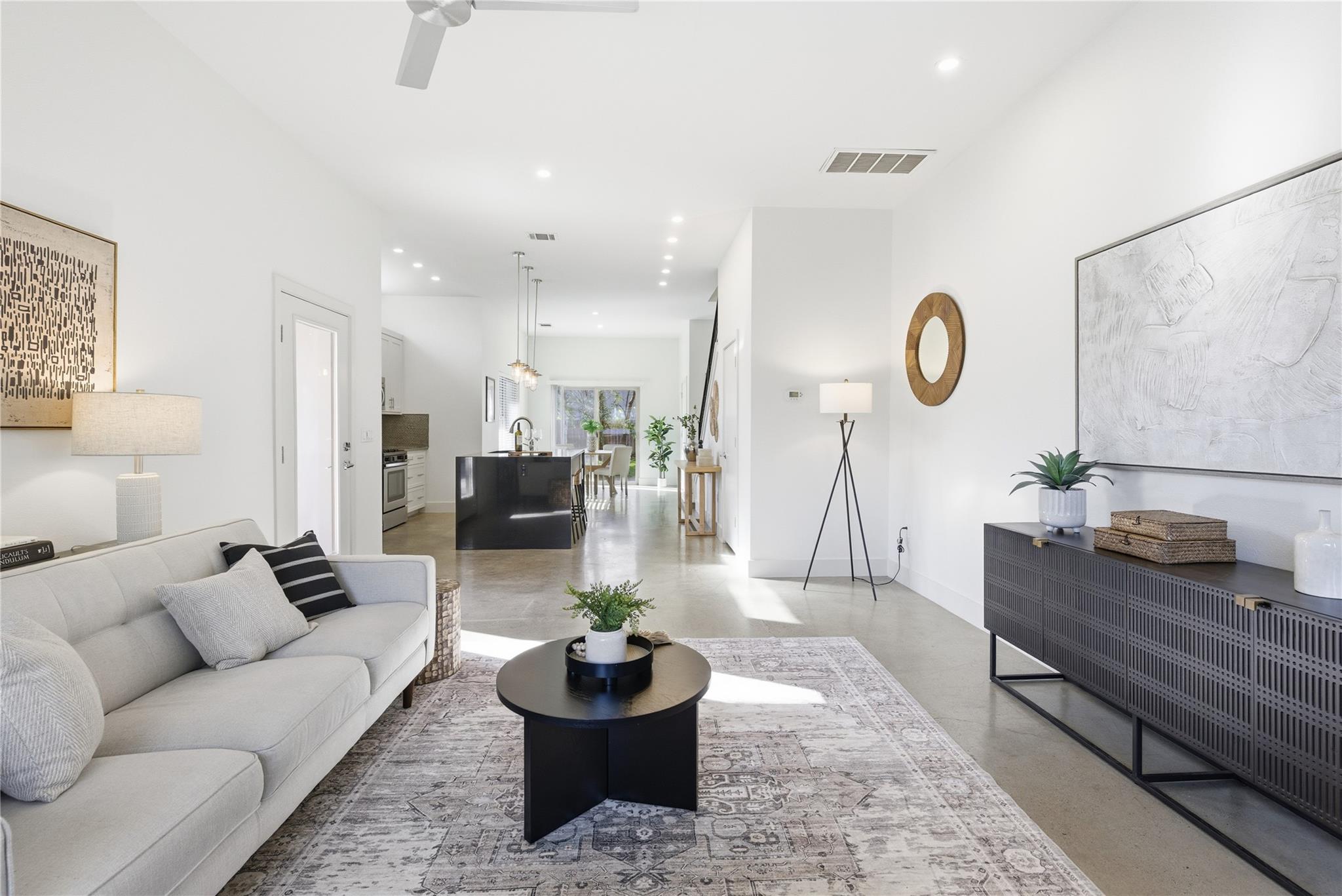 701 Zennia St # B, Austin, TX 78751