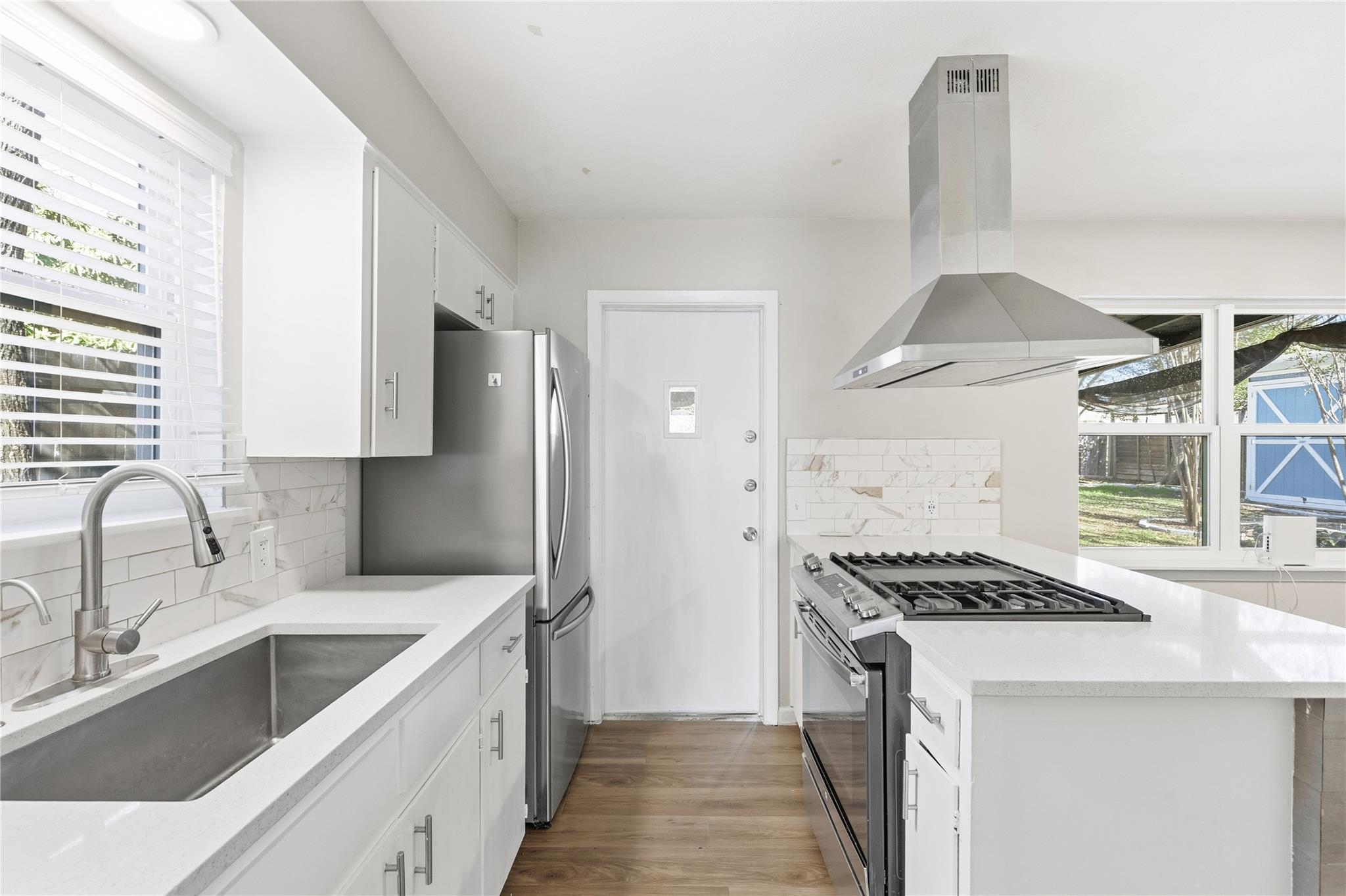 404 Seminole Dr, Austin, TX 78745