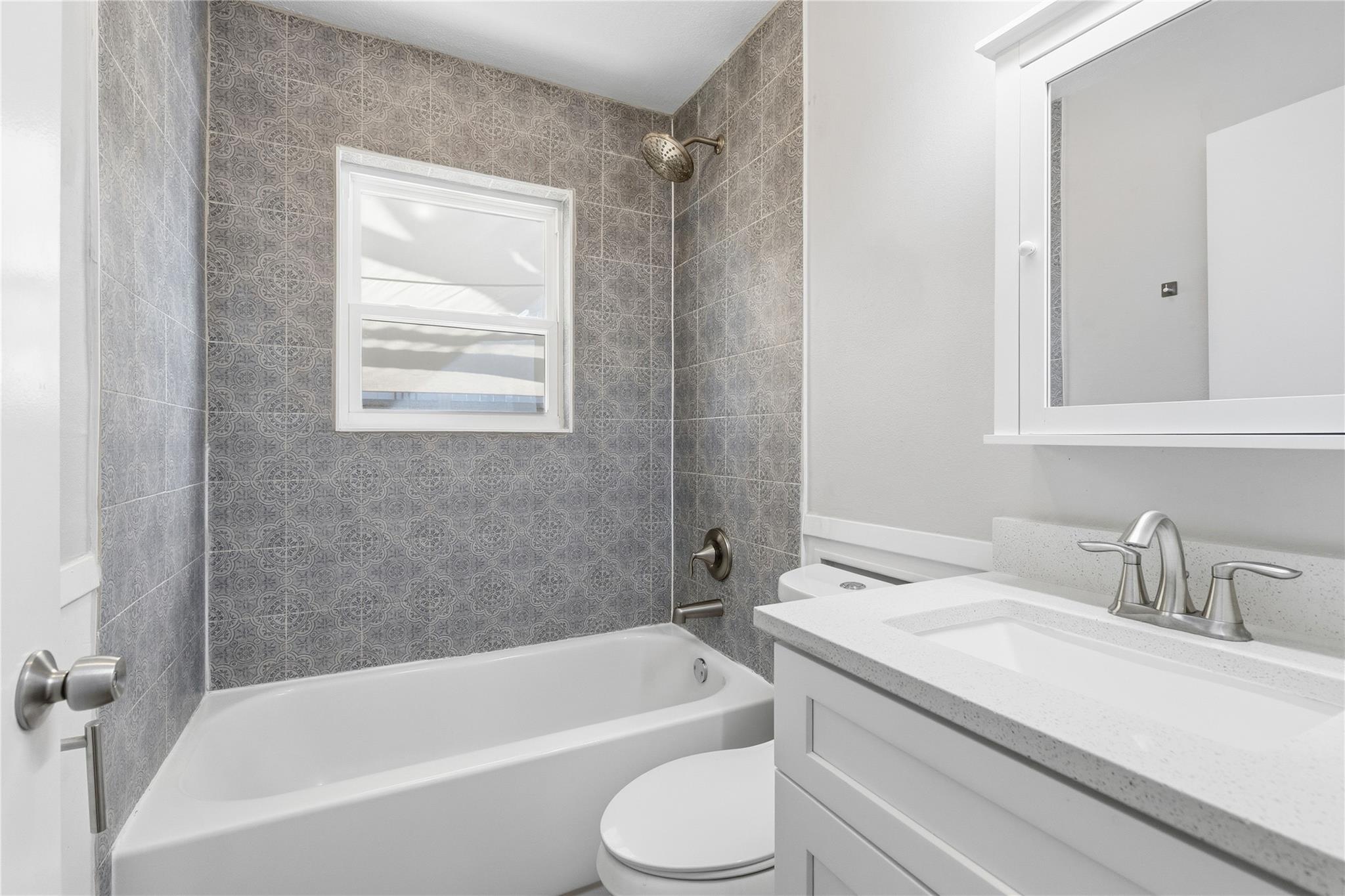 404 Seminole Dr, Austin, TX 78745